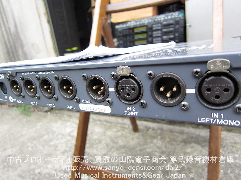 中古レコーディング機材　ELECTRO-VOICE DX38 チャンネルデバイダー　スピーカープロセッサー