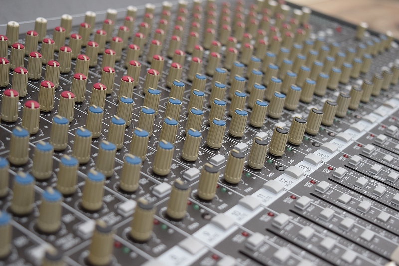 中古音響機器 MACKIE マッキー SR24・4 VLZ ミキサー】 山陽電子