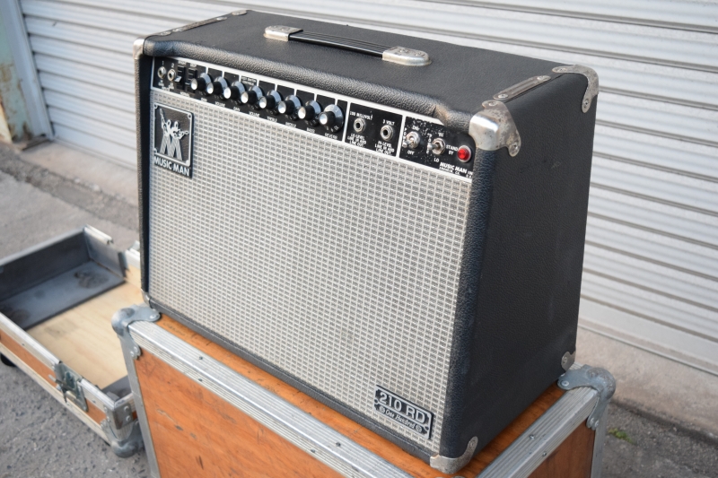 中古音響機材 MUSICMAN 210RD-100 100W ギターアンプ 全国発送。