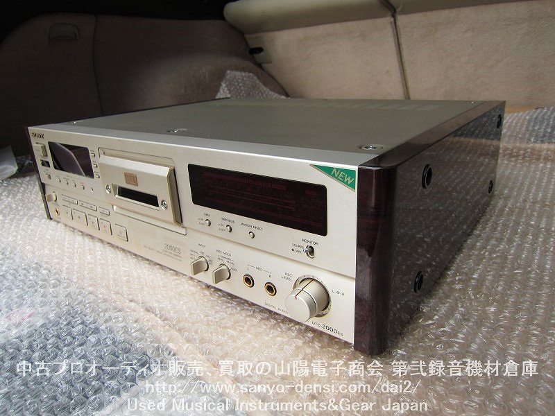 ���Ï��i SONY DTC-2000ES DAT