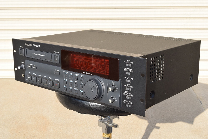 中古機材 新入荷 TASCAM DA-45HR 業務用DATプレーヤー 24BIT 中古機材 新入荷 TASCAM DA-45HR 業務用DATプレーヤー 24BIT