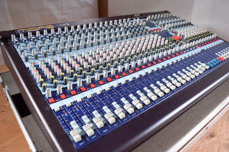 MIDAS　VENICE320　アナログミキサー MIDAS Venice320 32チャンネルアナログミキサ MIDAS VENICE 320