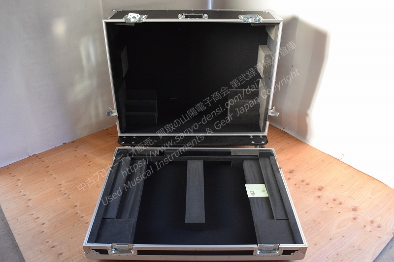 PULSE (パルス）のミキサー用ケース、MIDAS M32/M32 Live用、キャスター付き。山陽電子商会 第弐録音機材倉庫